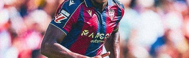 巴萨盯上21岁中锋：西甲5球3助身价翻3倍！违约金3000万