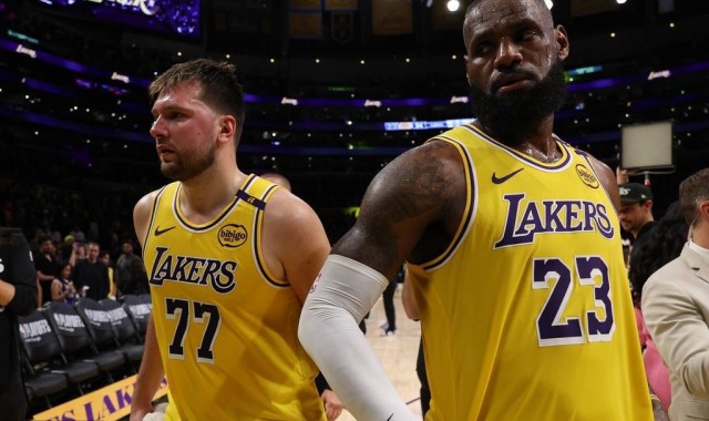 湖人百亿卖队改写体育史 詹姆斯留队会因此生变吗？