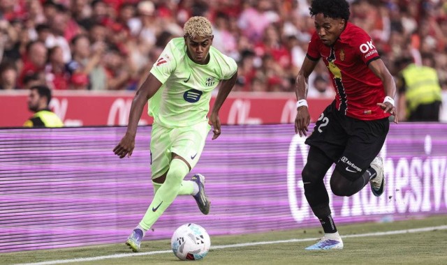 西甲-亚马尔传射拉菲尼亚破门 巴萨3-0九人马洛卡迎开门红