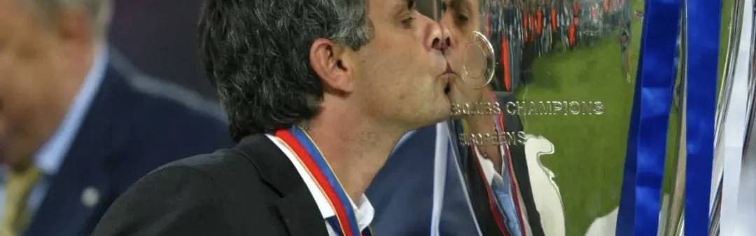 揪心！16轮不败却落后10分！800万欧冬窗补强，穆里尼奥还能续命吗？