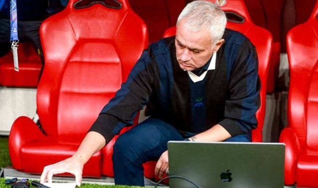 穆里尼奥沦为平庸 费内巴切0-1本菲卡连续2赛季无缘欧冠 0次射正