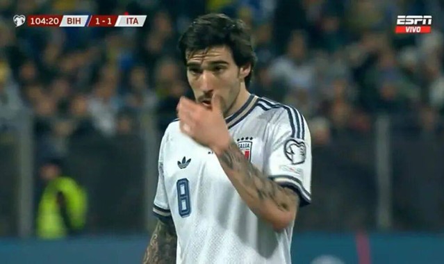 托纳利无缘世界杯更适合曼联引进！单场跑11公里如家常便饭，被视为后腰B费