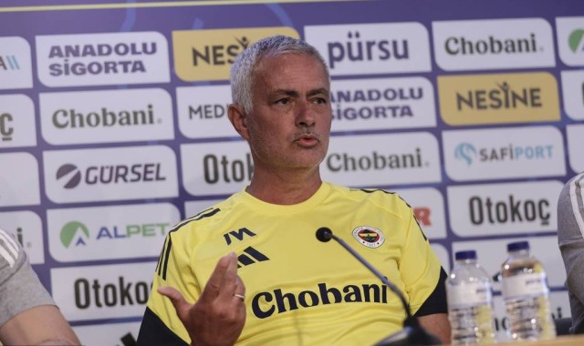 欧冠资格赛第3轮次回合前瞻：穆里尼奥出席费内巴切赛前新闻发布会
        
    欧冠资格赛第3轮次回合前瞻：穆里尼奥出席费内巴切赛前新闻发布会