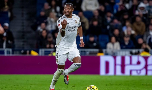 皇马功勋铁卫阿拉巴告别伯纳乌，五年豪夺八冠或将加盟沙特辅佐C罗