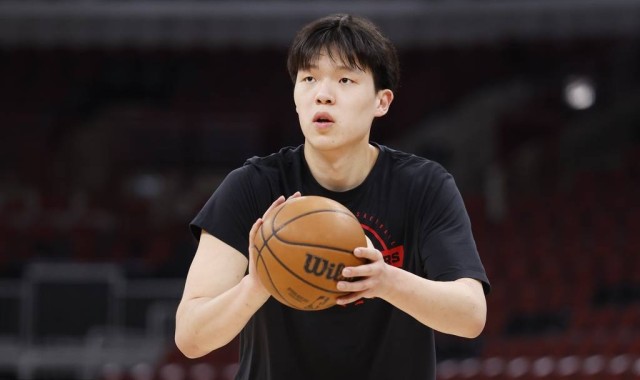 关键2+1杀死比赛！杨瀚森18分7板4助 混音复仇奥斯汀马刺