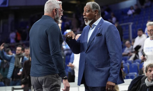 三分雨轰出制胜之路！皇马98-86力克马卡比，赫佐尼亚率队三分命中率近5成