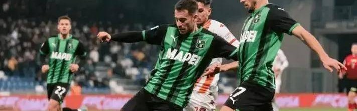 意甲争四乱成一锅粥，21岁中场创五大联赛纪录，科莫给尤文送上大礼