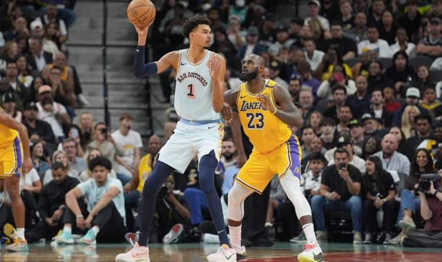 詹姆斯：MVP要求文班亚马需要提升持球能力