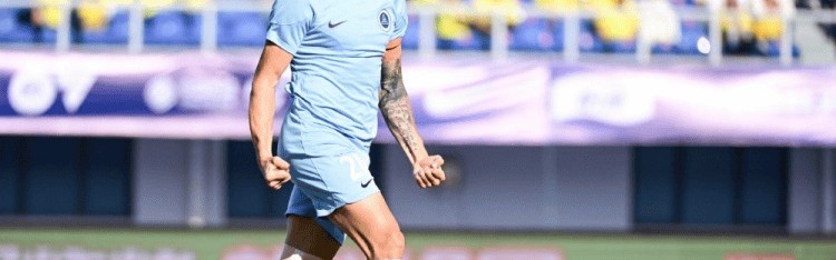 33岁欧冠级后卫愿意归化，明年就可为国足出战