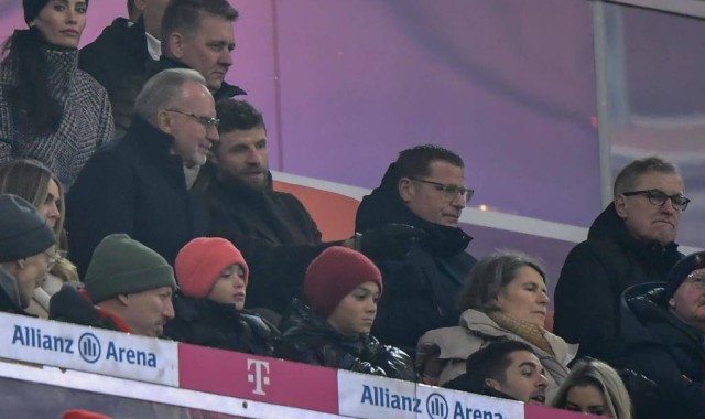 德甲门将评级揭秘：诺伊尔与科贝尔谁更强？