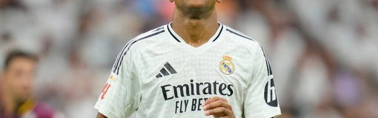 皇马欧冠出局闹剧：姆巴佩自私作祟，卡马文加红牌葬送逆转希望