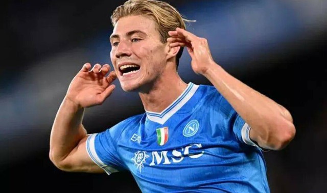 曼联4400万卖霍伊伦德基本谈妥！巨头为转会志得意满，承诺继续买人