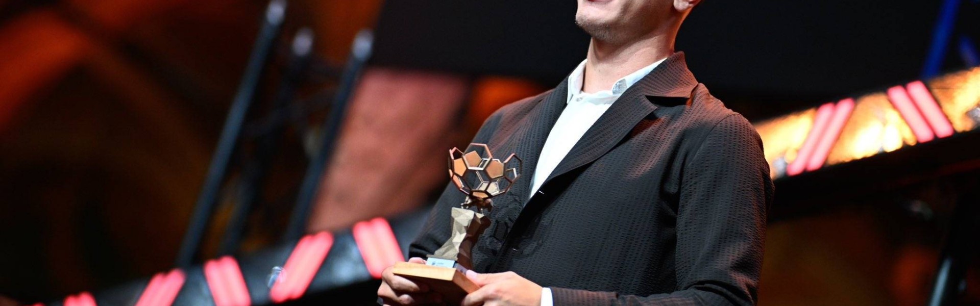 继续买！德天空：曼城瞄准比甲MVP贾沙里，22岁估价超3500万欧