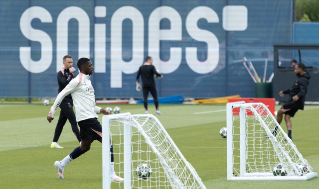 巴黎首夺欧冠！登贝莱法网高举大耳朵杯，金球奖稳了？5-0屠杀创历史！