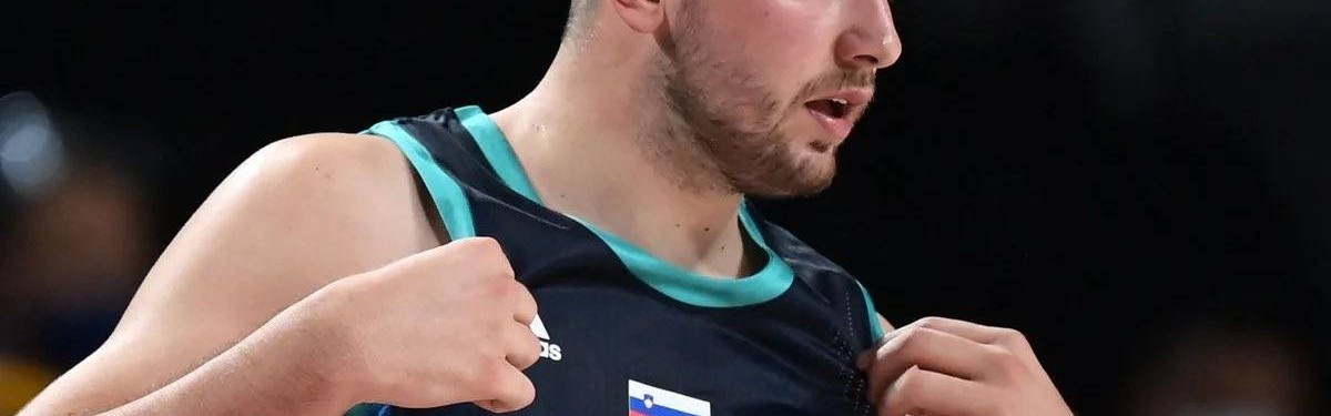 东契奇中文欢迎杨瀚森进入NBA 称会给他手机号