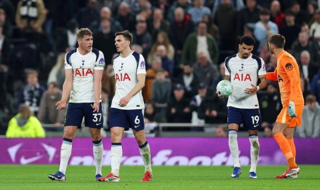 话题｜热刺衰到底！一边是欧冠一边是保级