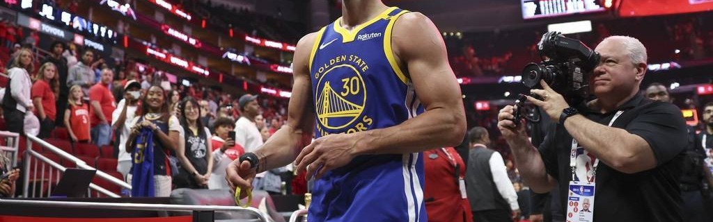 库里：进入生涯第17赛季 我依然能达到巅峰状态