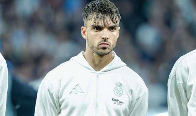 库尔图瓦怒斥队友！犯错两次，踢球不智