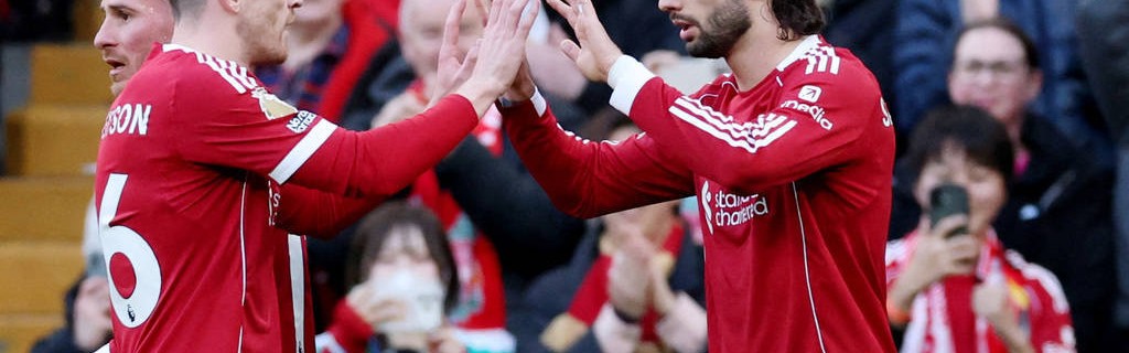 英超-索博任意球破门 利物浦第90分钟失球1-1热刺进前5