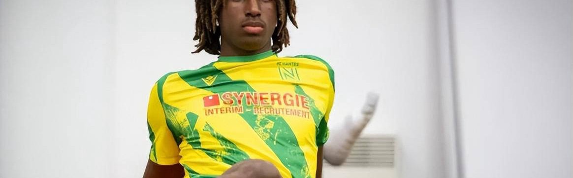 17岁法甲天才中卫成为热门抢夺对象，巴萨竞逐6大豪强